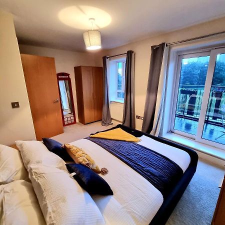 Luxury 2-Bedroom Service Apartment With Balcony 曼彻斯特 外观 照片