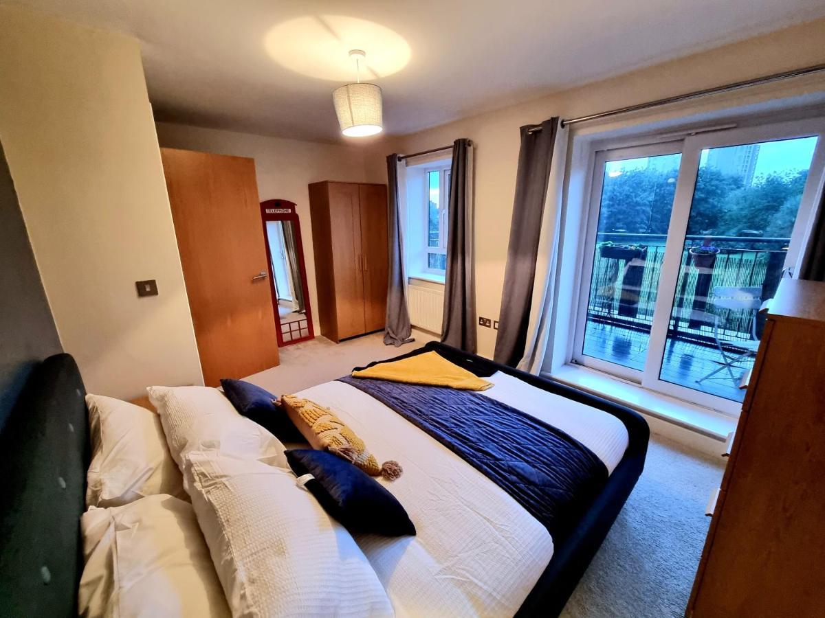 Luxury 2-Bedroom Service Apartment With Balcony 曼彻斯特 外观 照片