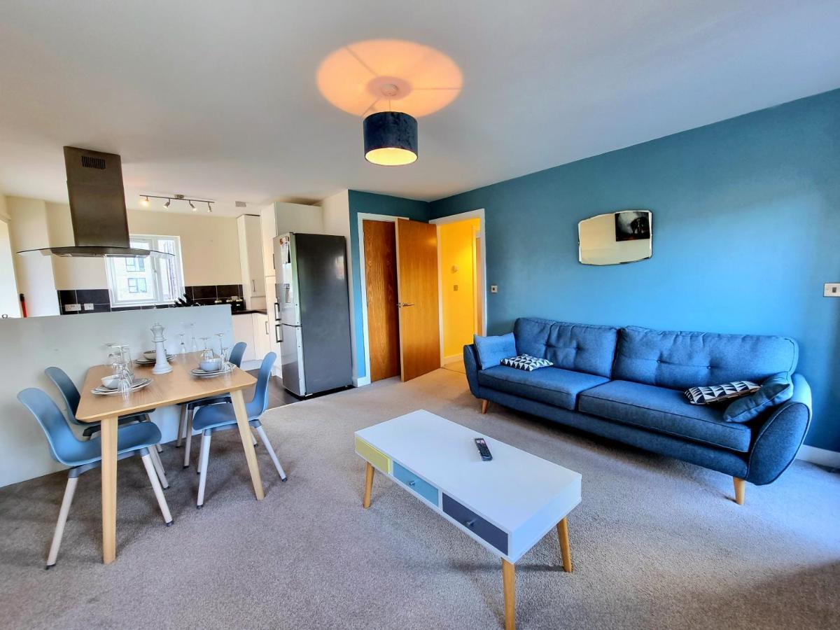 Luxury 2-Bedroom Service Apartment With Balcony 曼彻斯特 外观 照片