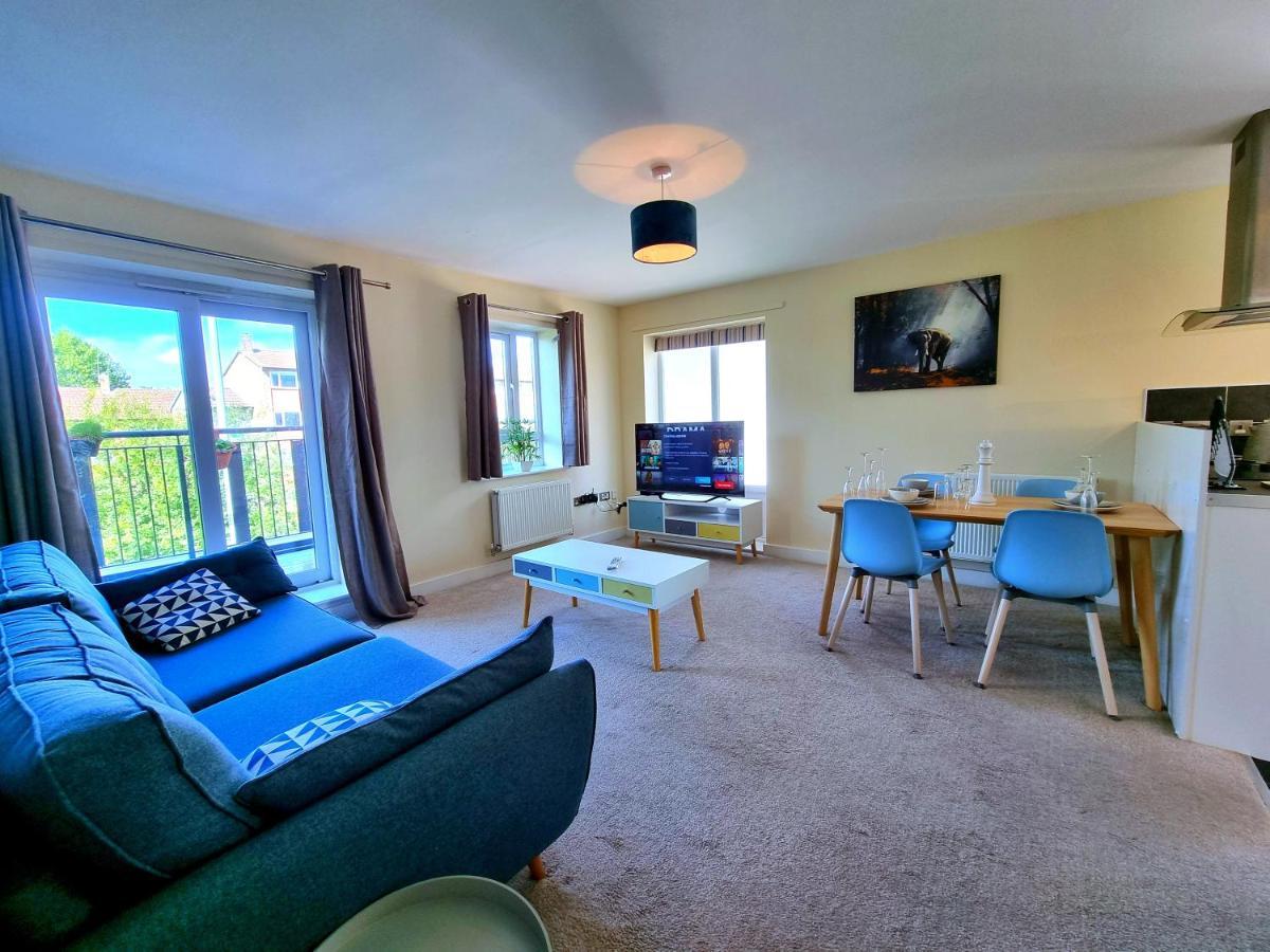 Luxury 2-Bedroom Service Apartment With Balcony 曼彻斯特 外观 照片